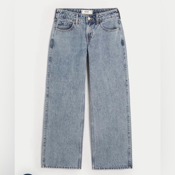 Hollister Denim - NWT Hollister Women’s Low Rise Baggy Jeans, Medium Wash, Sz.4R